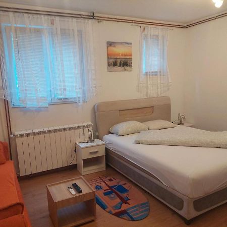 Apartman Anastasija Surčin Exterior foto