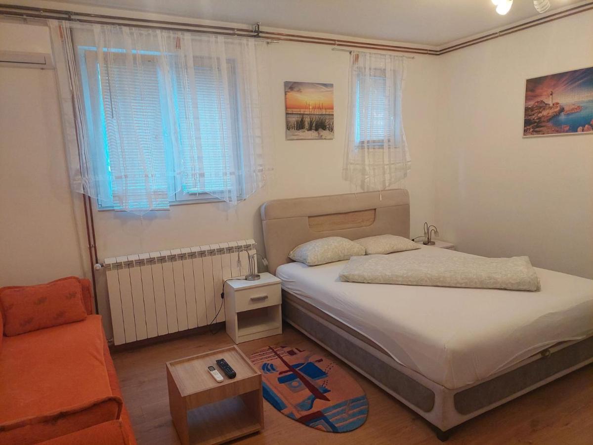 Apartman Anastasija Surčin Exterior foto